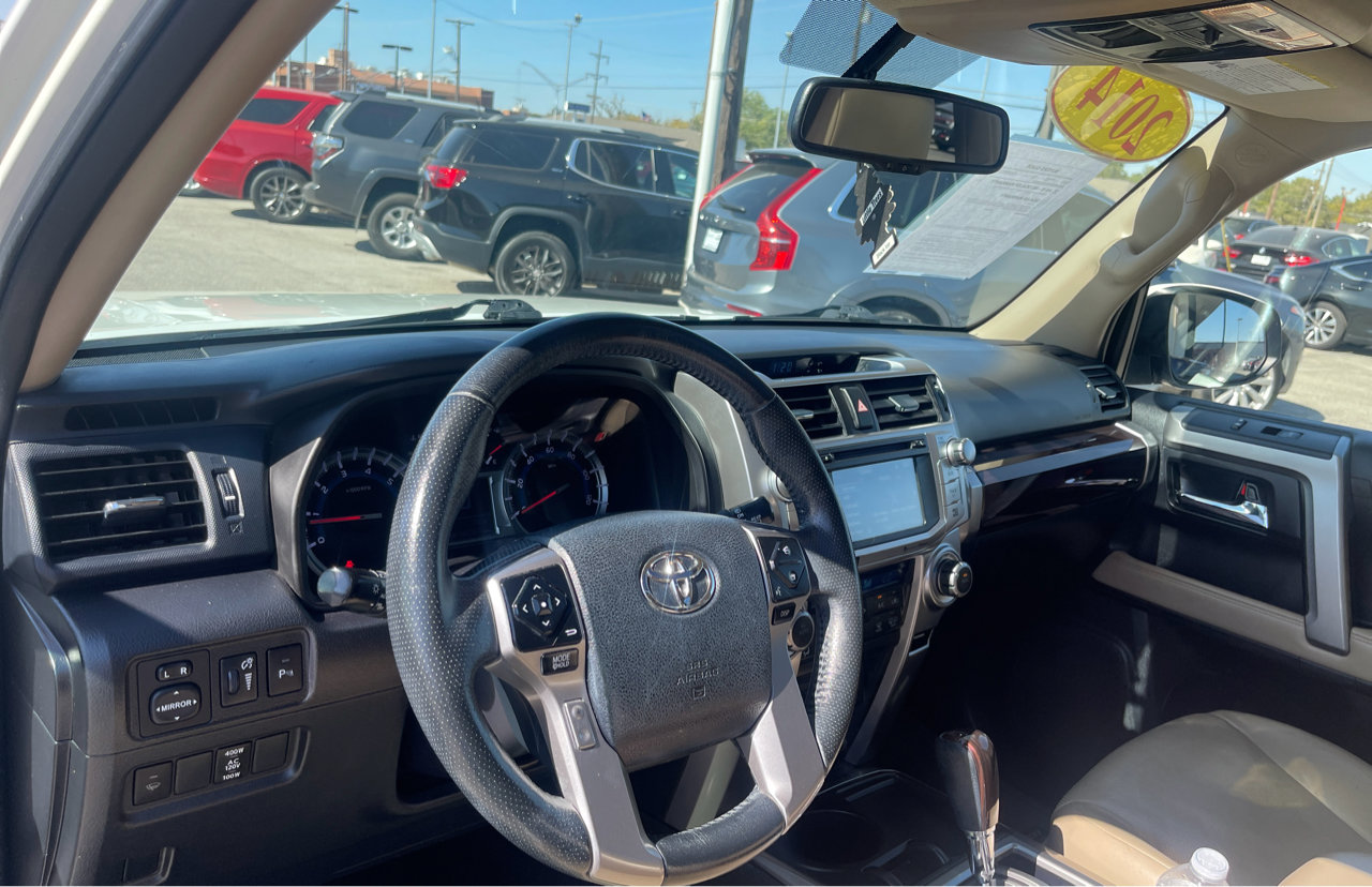 Used 2014 Toyota 4Runner Limited image 10