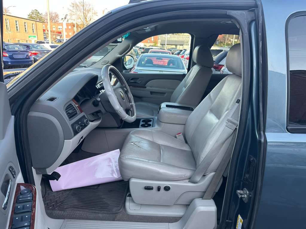 Used 2013 Chevrolet Silverado 1500 LTZ w/ LTZ Plus Package AWD/4WD image 10