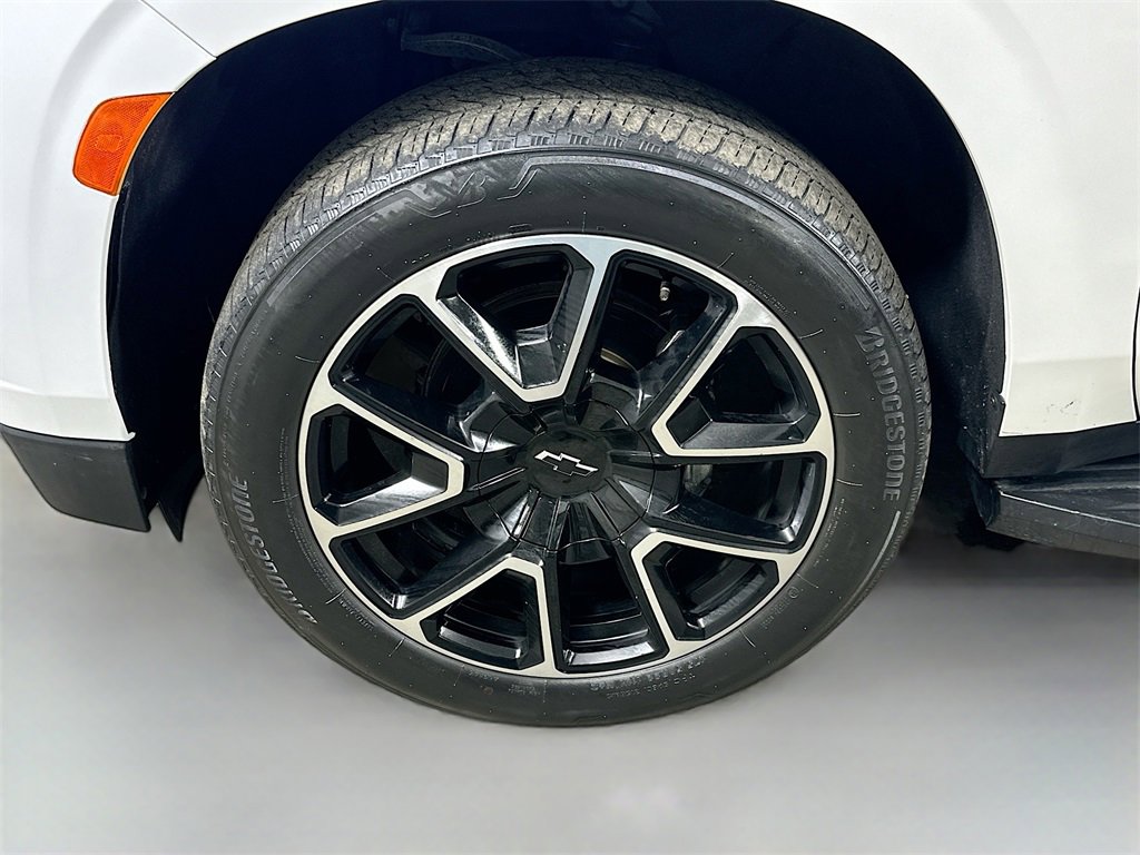 Used 2021 Chevrolet Suburban LT image 8