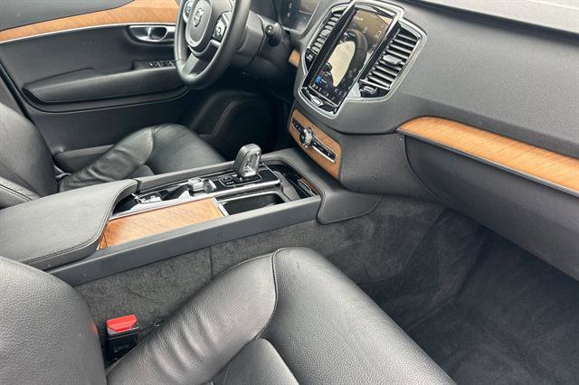 Certified 2023 Volvo XC90 T8 Plus image 18
