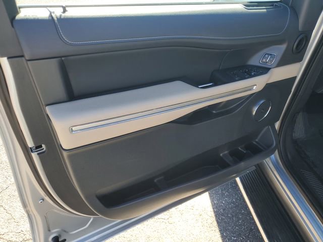 Certified 2023 Ford Expedition Limited image 19