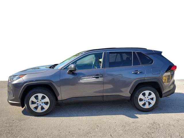 Used 2019 Toyota RAV4 LE image 17