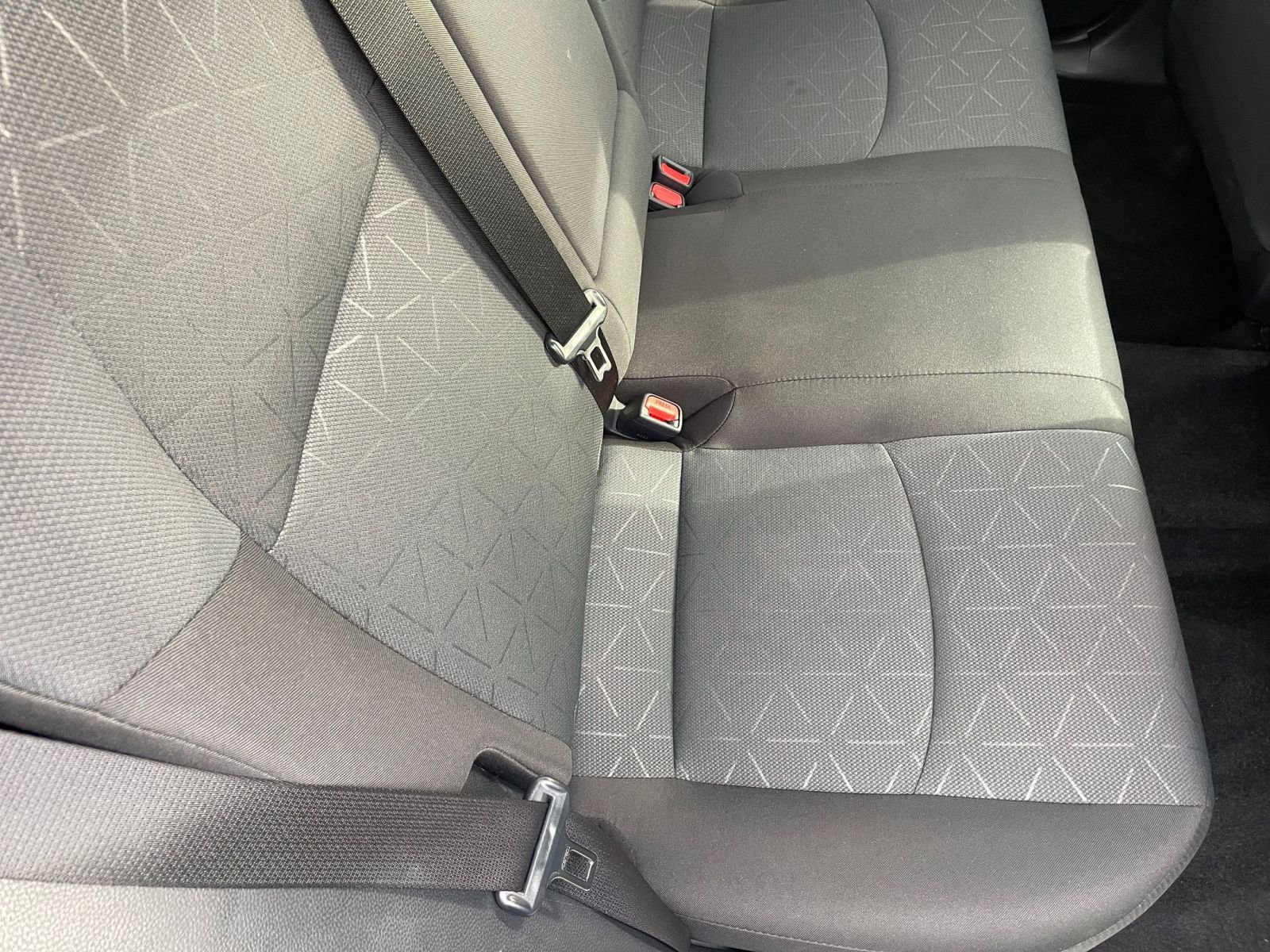 Used 2025 Toyota RAV4 XLE image 41