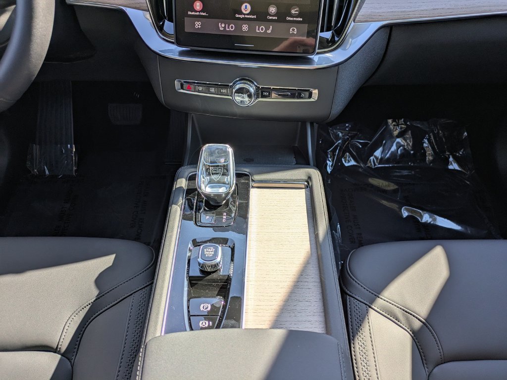 New 2027 Volvo XC90 B6 Plus AWD/4WD image 18