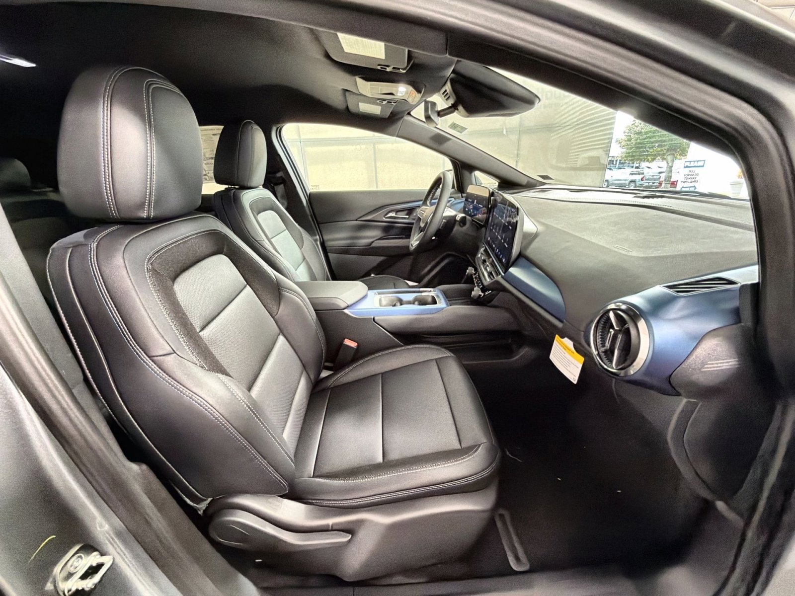 New 2026 Chevrolet Equinox EV LT image 26