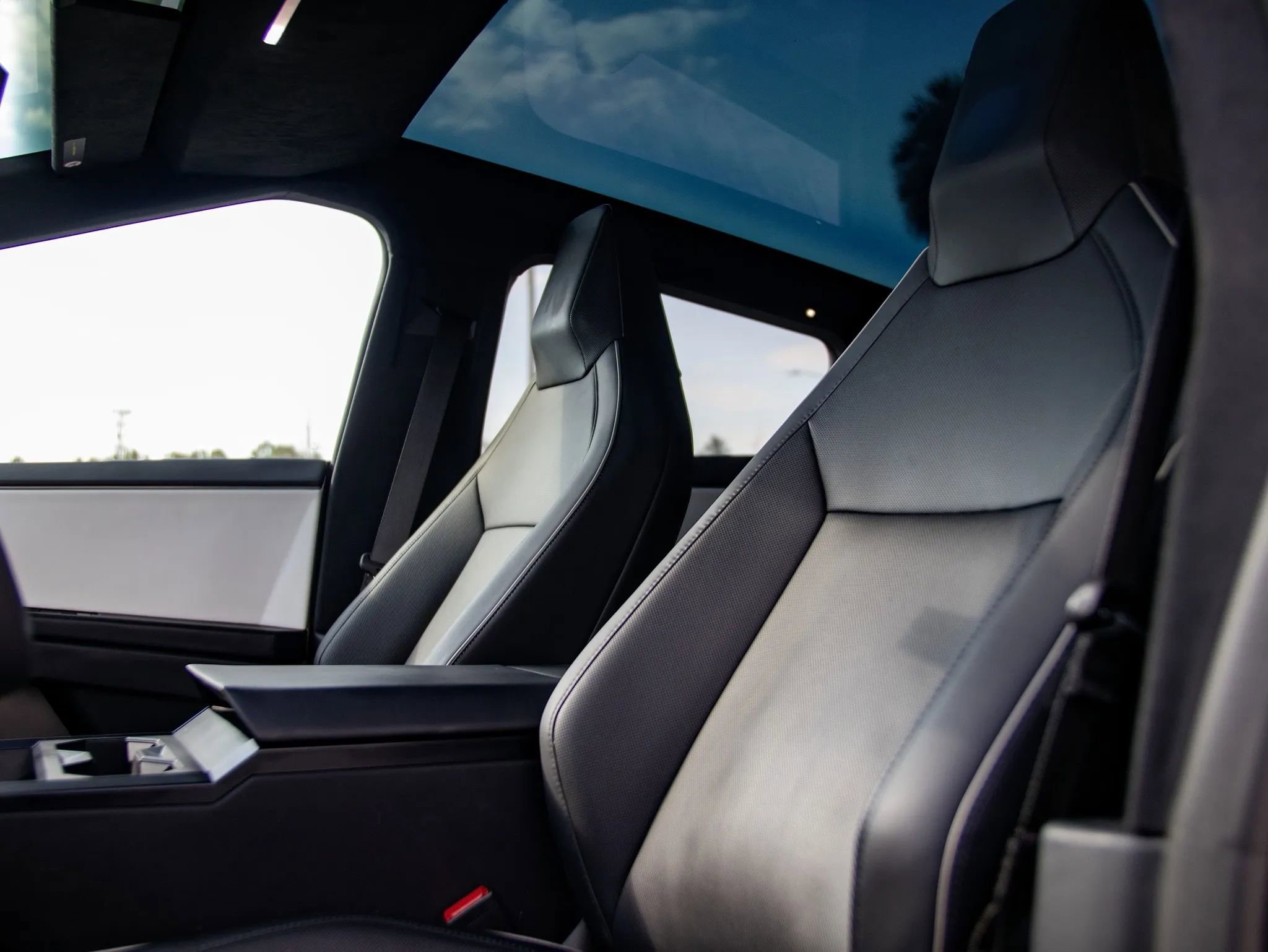 Used 2024 Tesla Cybertruck Cyberbeast image 20