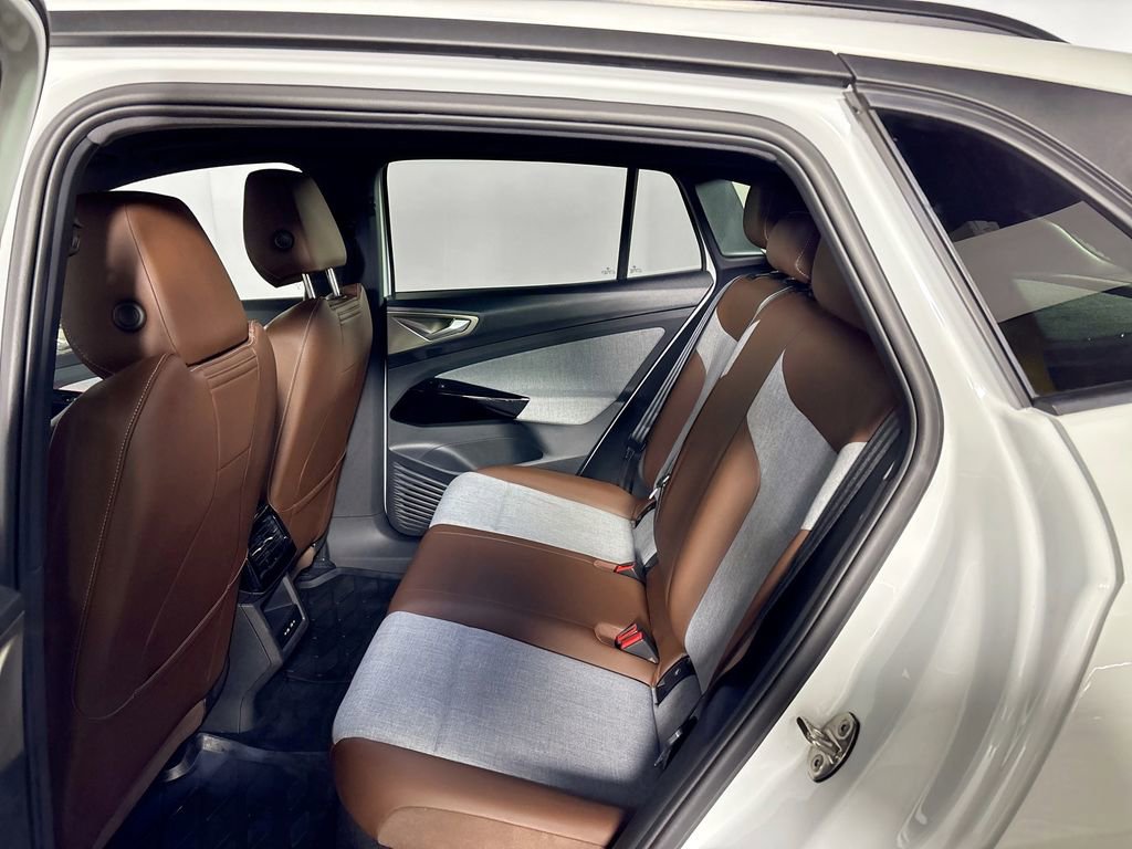 Certified 2023 Volkswagen ID.4 Pro image 21