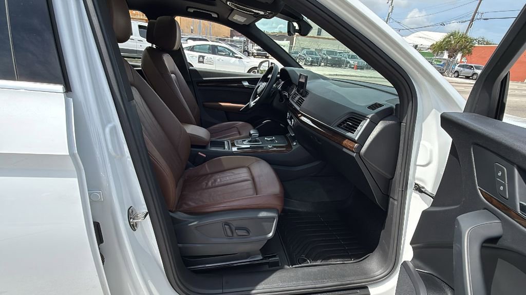 Used 2019 Audi Q5 2.0T Premium w/ Convenience Package AWD/4WD image 42