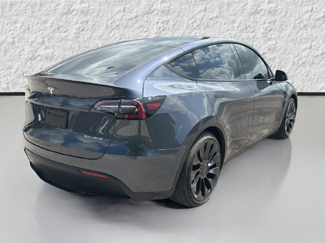 Used 2022 Tesla Model Y Performance AWD/4WD image 3
