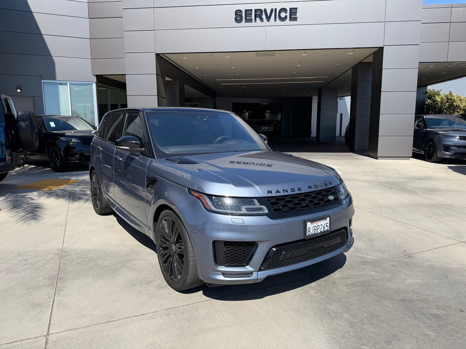Used 2019 Land Rover Range Rover Sport Supercharged AWD/4WD image 3