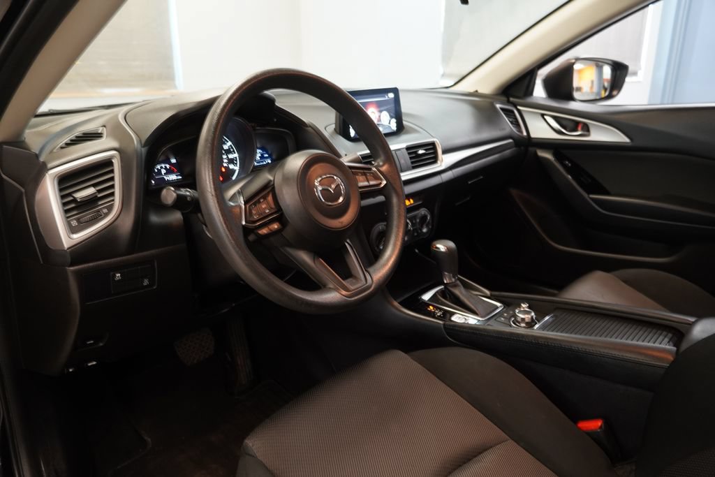 Used 2017 MAZDA MAZDA3 Sport FWD image 6
