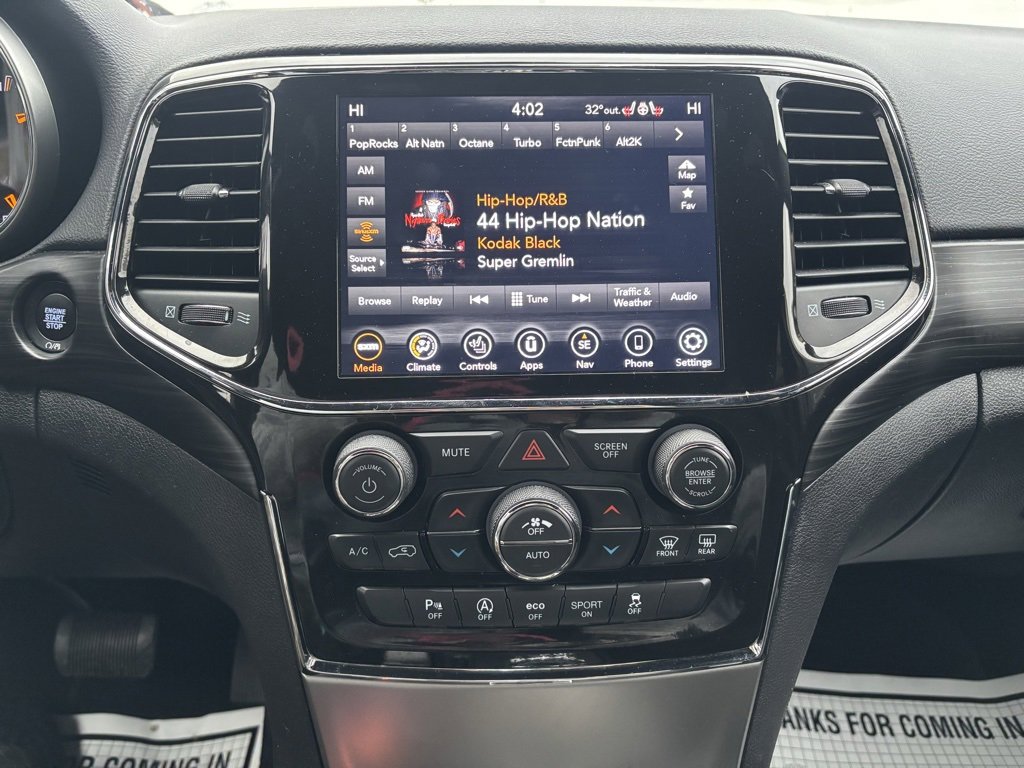 Used 2022 Jeep Grand Cherokee Laredo X image 15