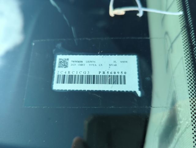 Used 2023 Chrysler Voyager LX FWD image 6