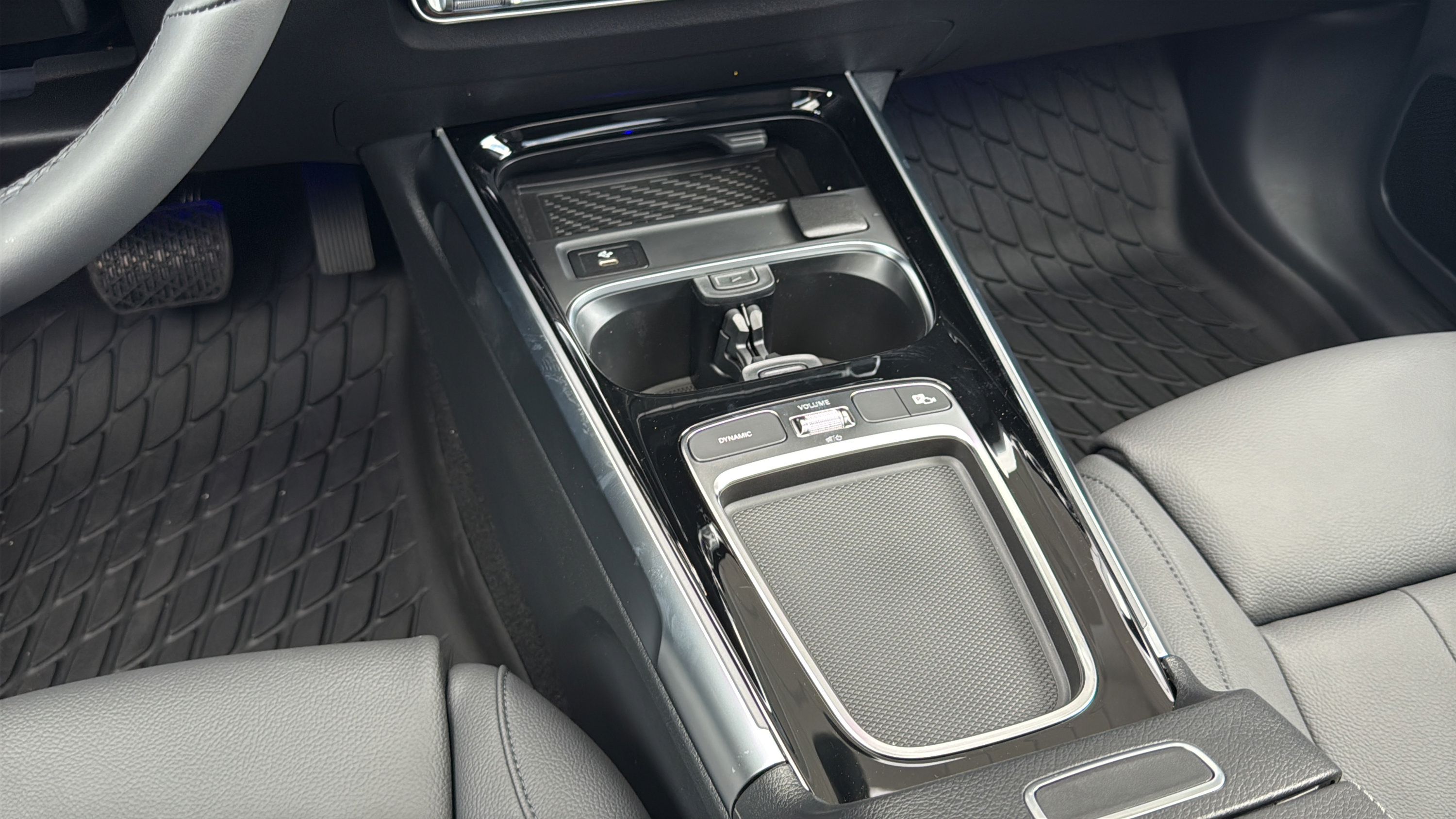 New 2026 Mercedes-Benz GLB 250 image 37
