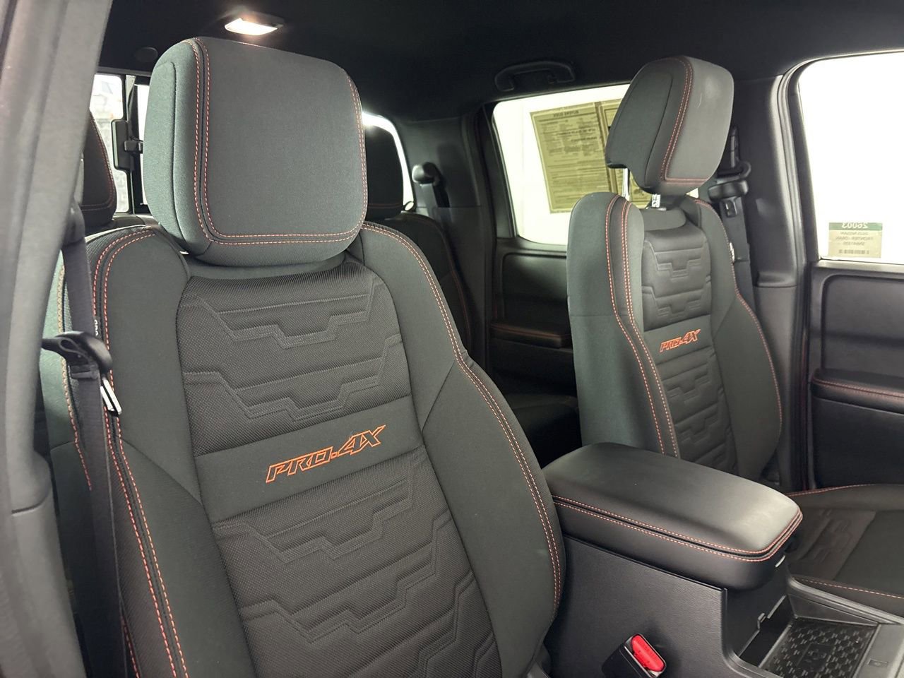 Used 2025 Nissan Frontier PRO-4X w/ Pro Convenience Package image 26