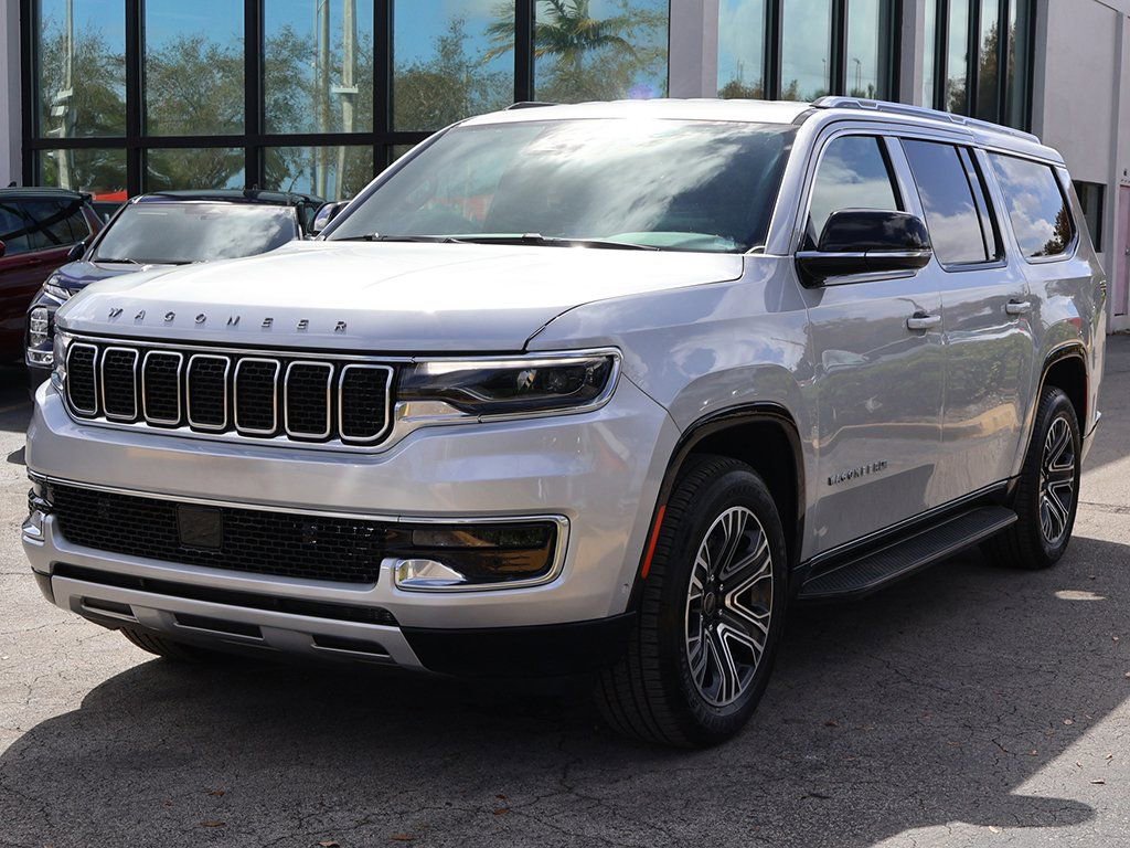 Used 2025 Jeep Wagoneer L Series II w/ 8-pass Seating Package AWD/4WD image 9