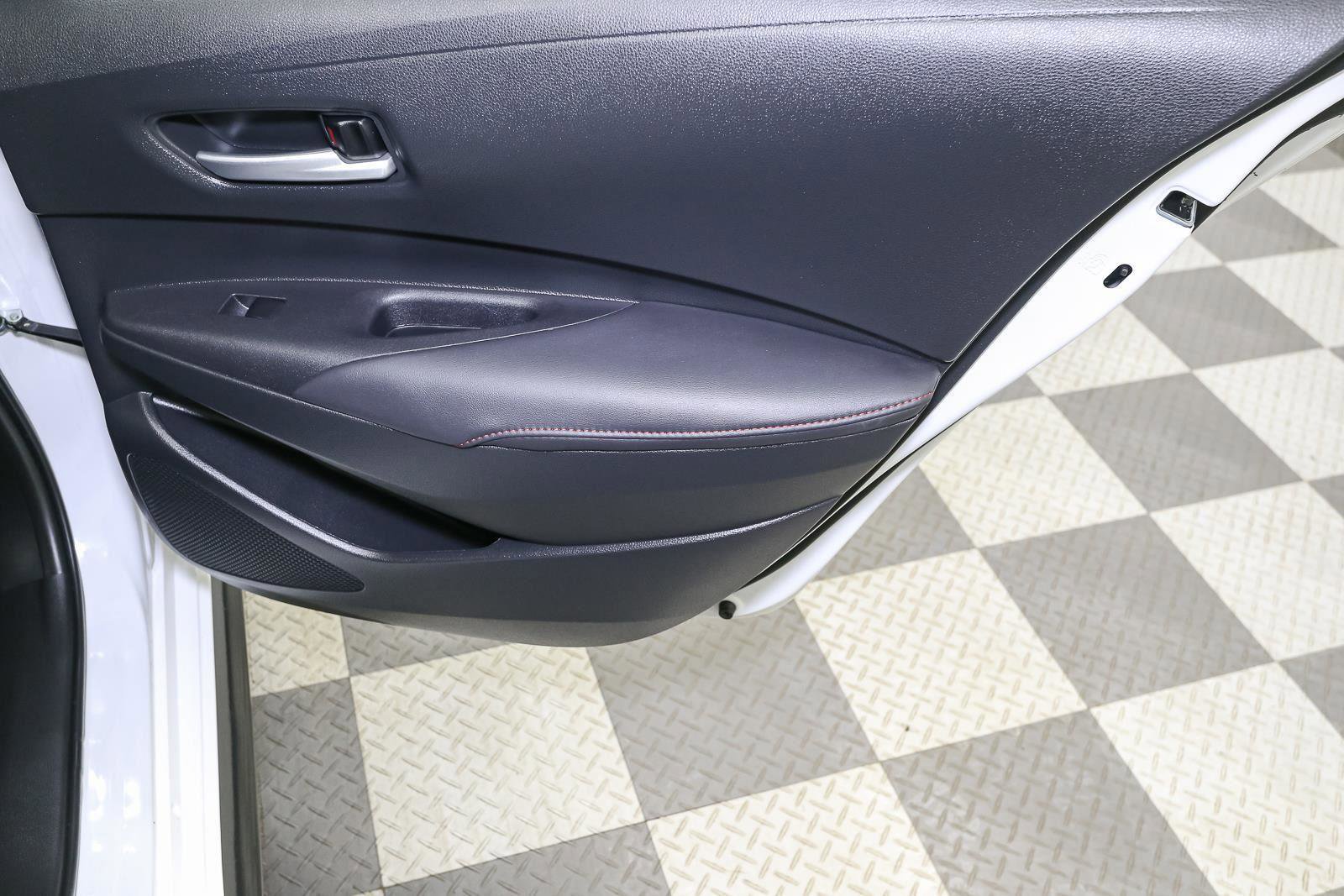 Used 2023 Toyota Corolla SE w/ Carpet Mat Package (TMS) FWD image 22