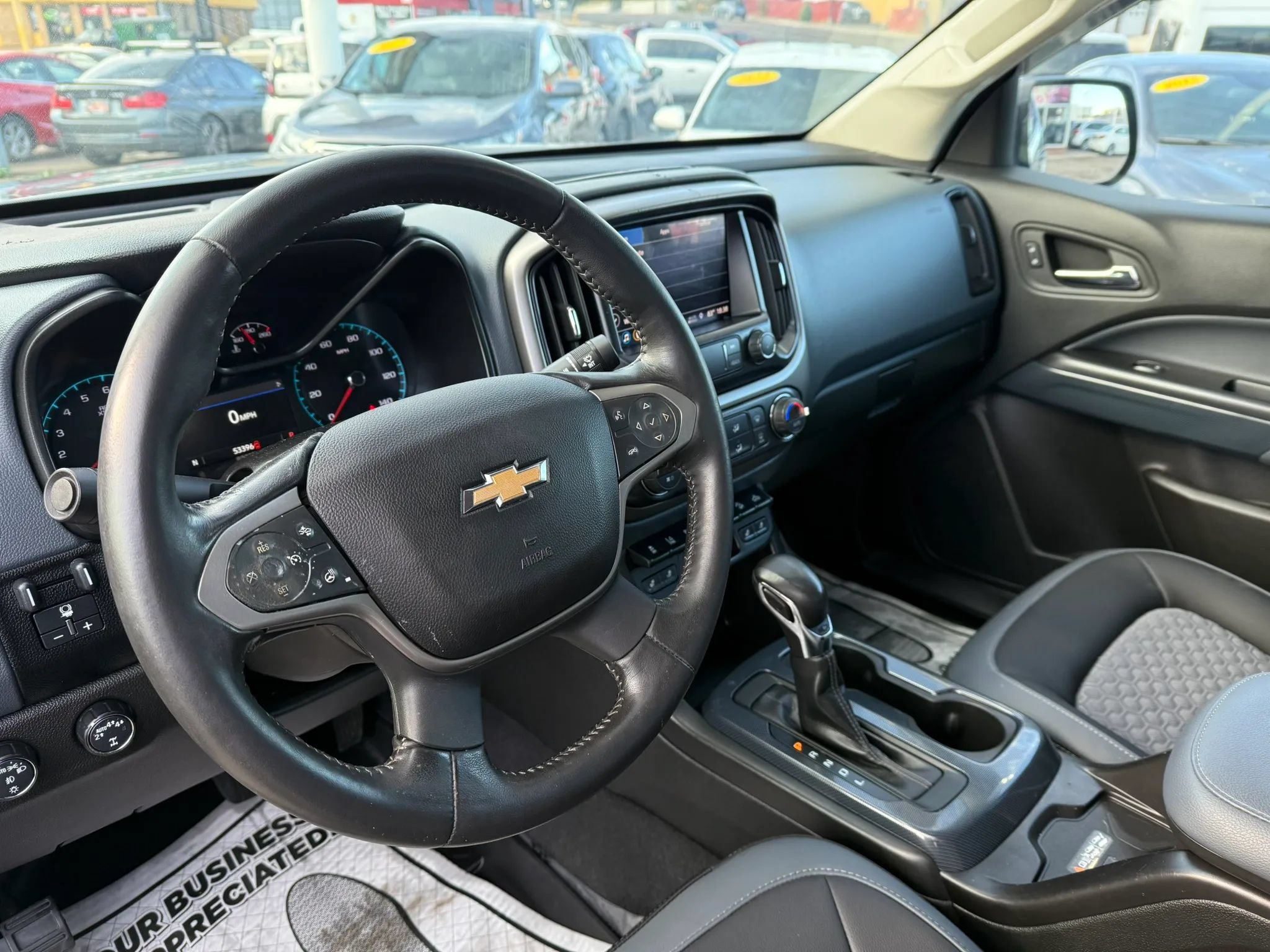Used 2022 Chevrolet Colorado Z71 w/ Safety Package AWD/4WD image 11