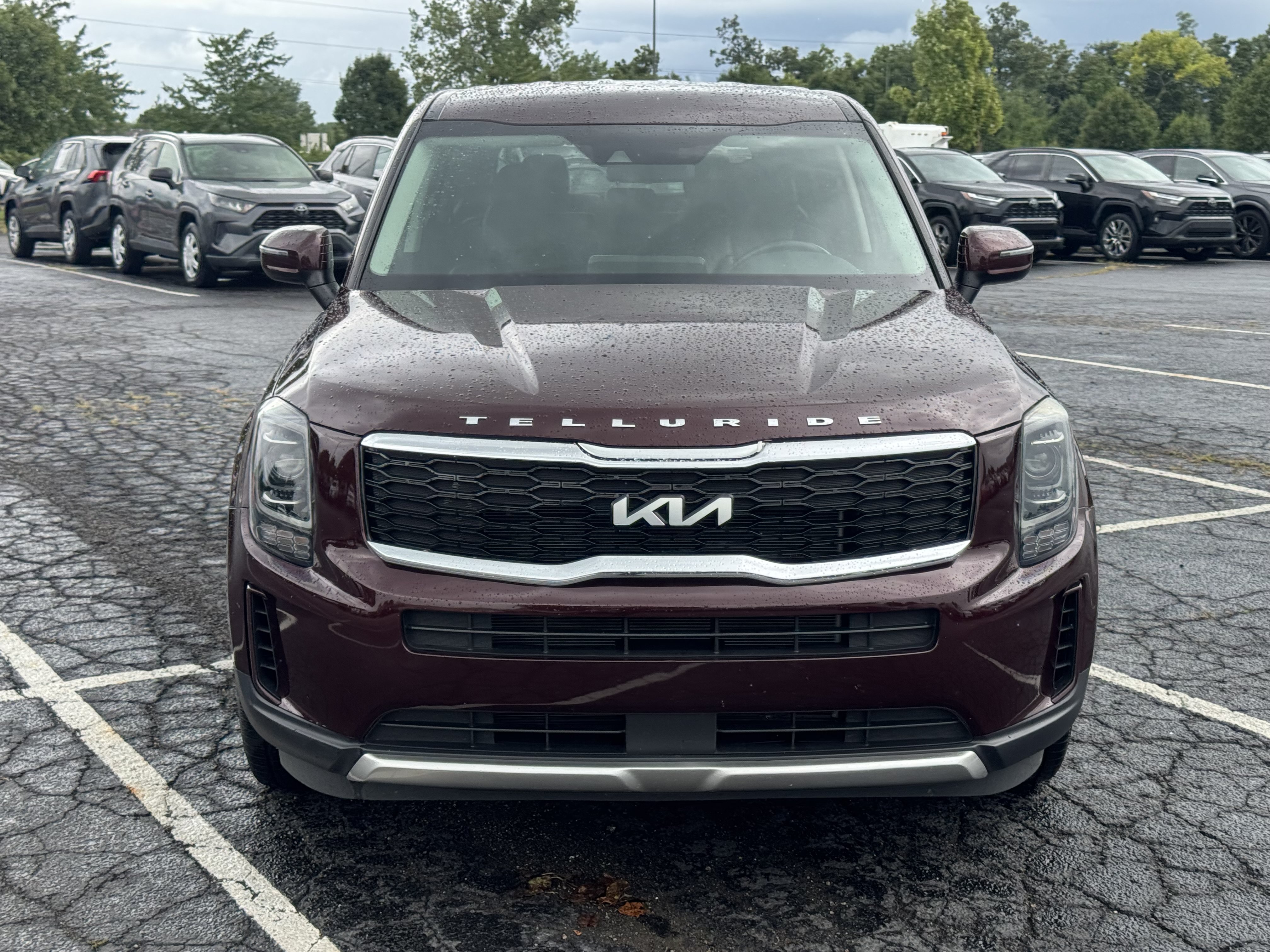 Used 2022 Kia Telluride LX FWD image 3