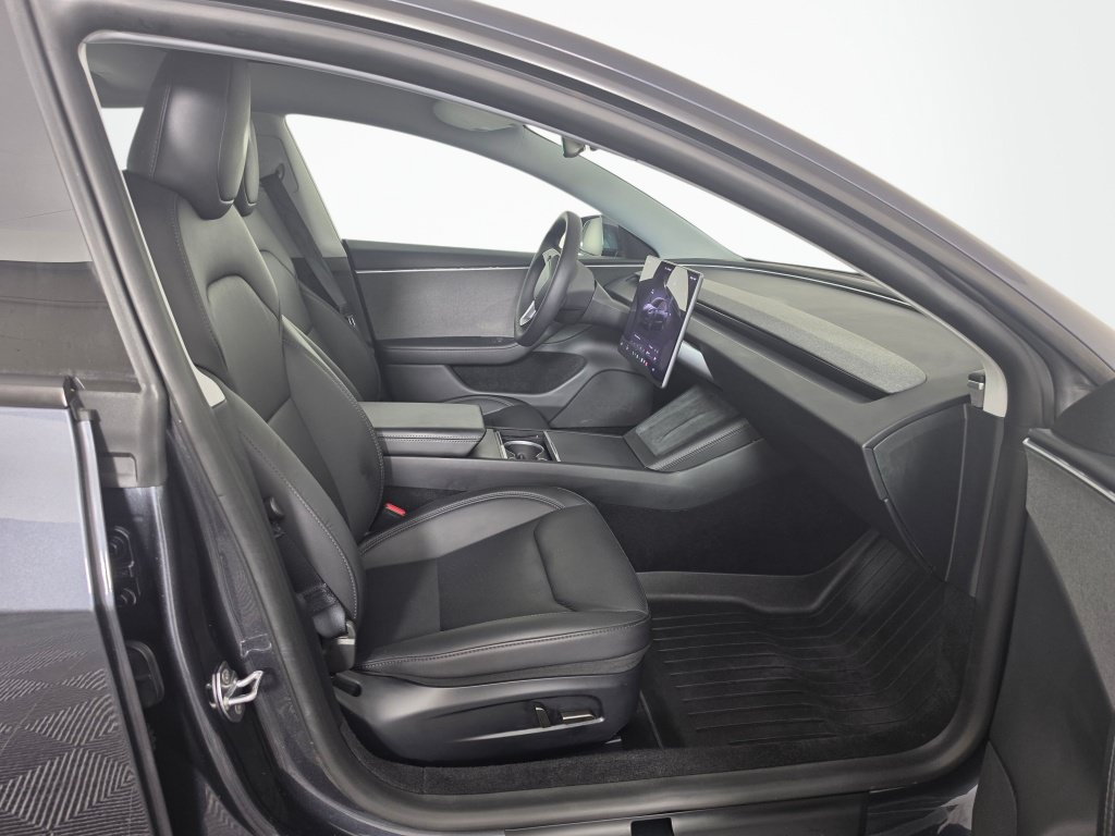 Used 2025 Tesla Model 3 Long Range RWD image 33