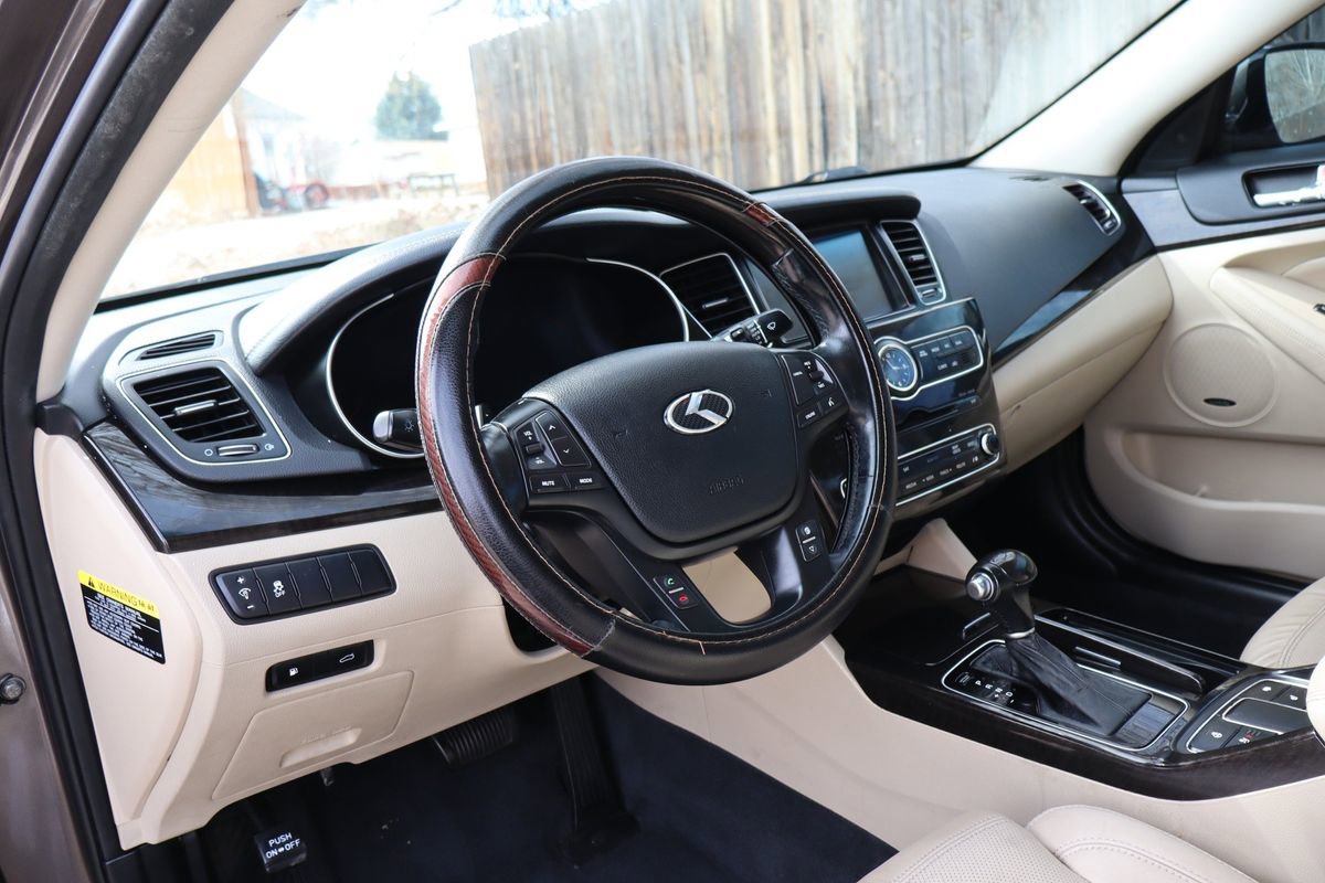 Used 2014 Kia Cadenza Premium w/ Luxury Package image 15