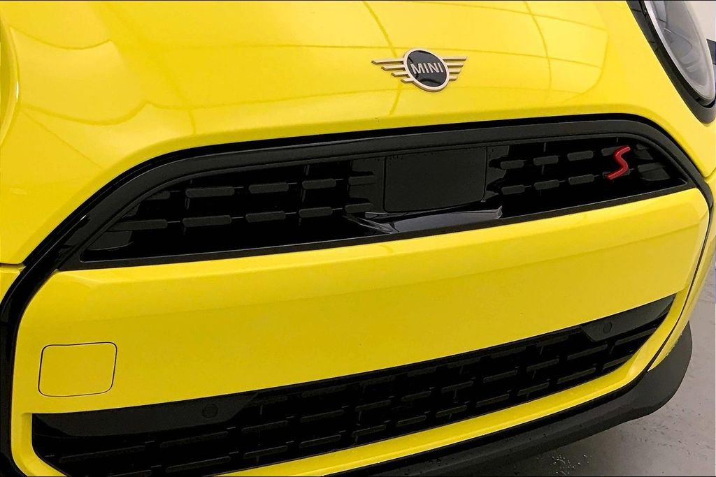 Certified 2025 MINI Cooper S image 29