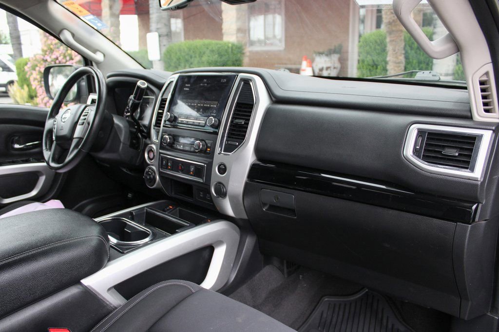 Used 2021 Nissan Titan SV w/ SV Convenience Package AWD/4WD image 38