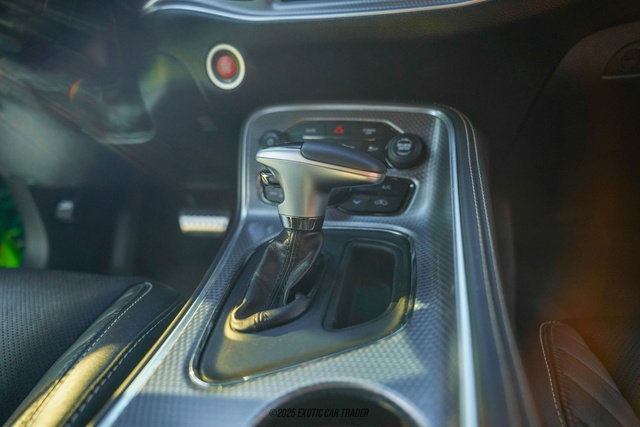 Used 2017 Dodge Challenger SRT Hellcat image 27