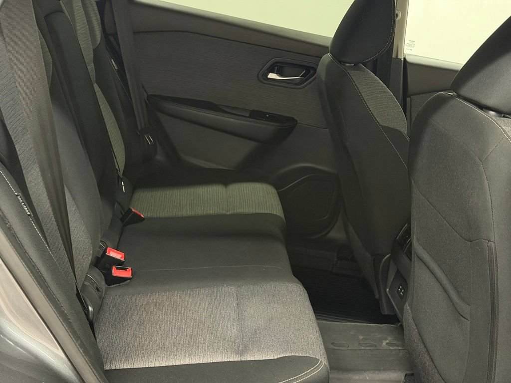 Used 2023 Nissan Rogue SV AWD/4WD image 14