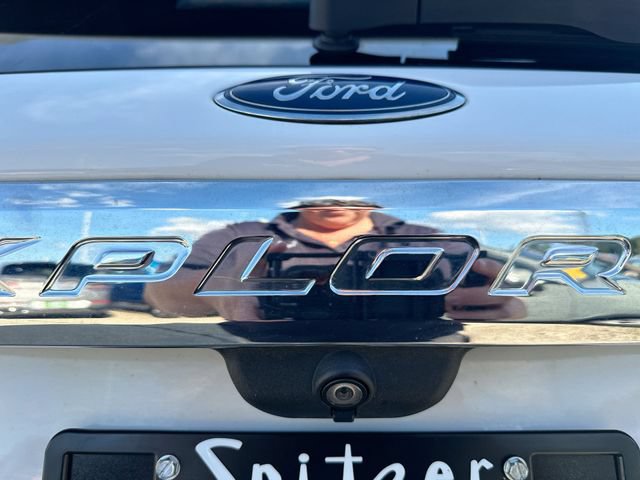 Used 2020 Ford Explorer XLT w/ Equipment Group 202A AWD/4WD image 51