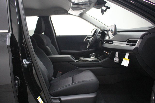 New 2026 Mitsubishi Outlander ES image 18