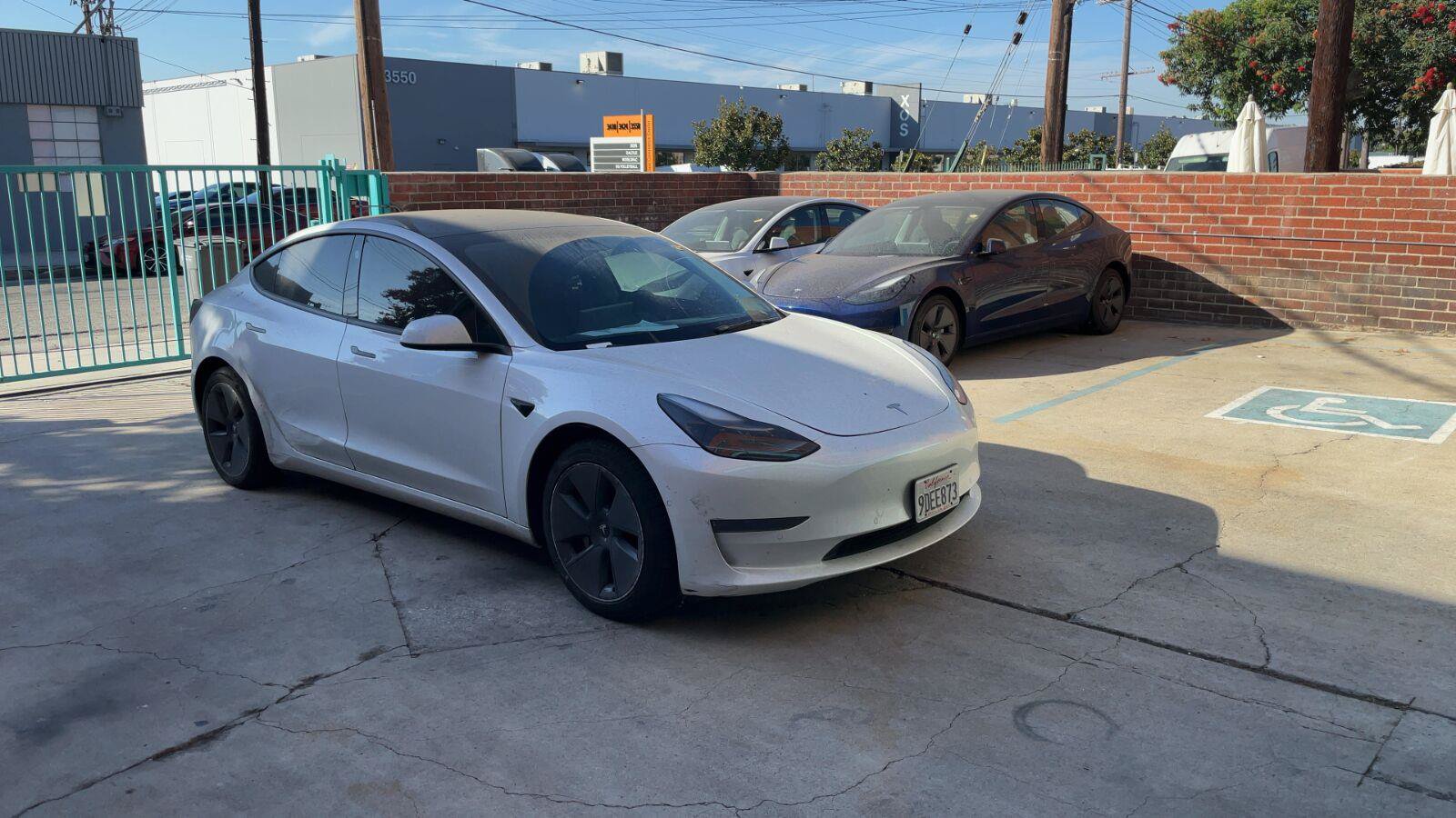 Used 2022 Tesla Model 3 RWD image 2