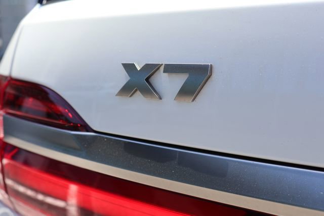 Used 2022 BMW X7 M50i AWD/4WD image 7