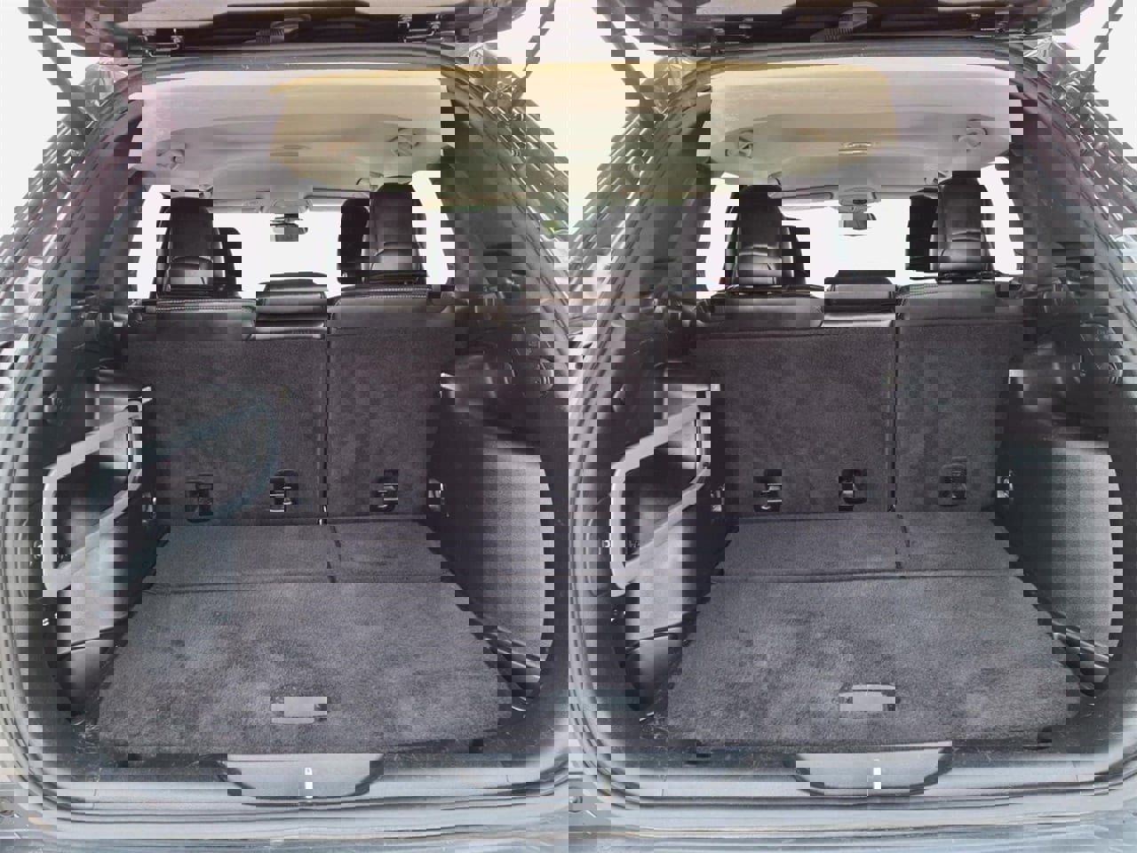 Used 2018 Jeep Cherokee Limited image 6