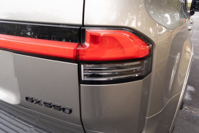 Used 2025 Lexus GX 550 550 Luxury image 36