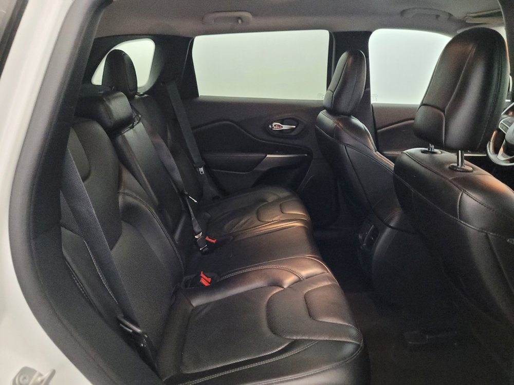 Used 2019 Jeep Cherokee Limited AWD/4WD image 19