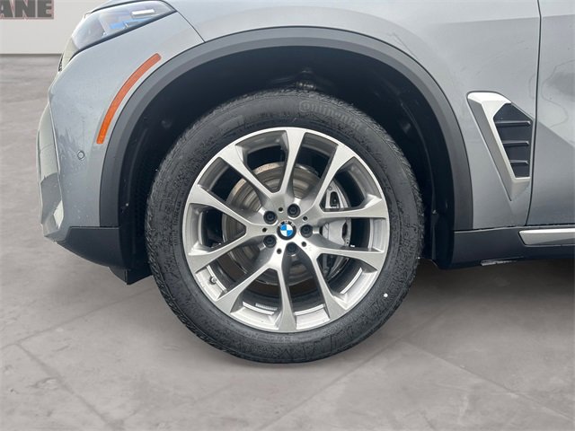 New 2026 BMW X5 xDrive40i w/ Climate Comfort Package image 14