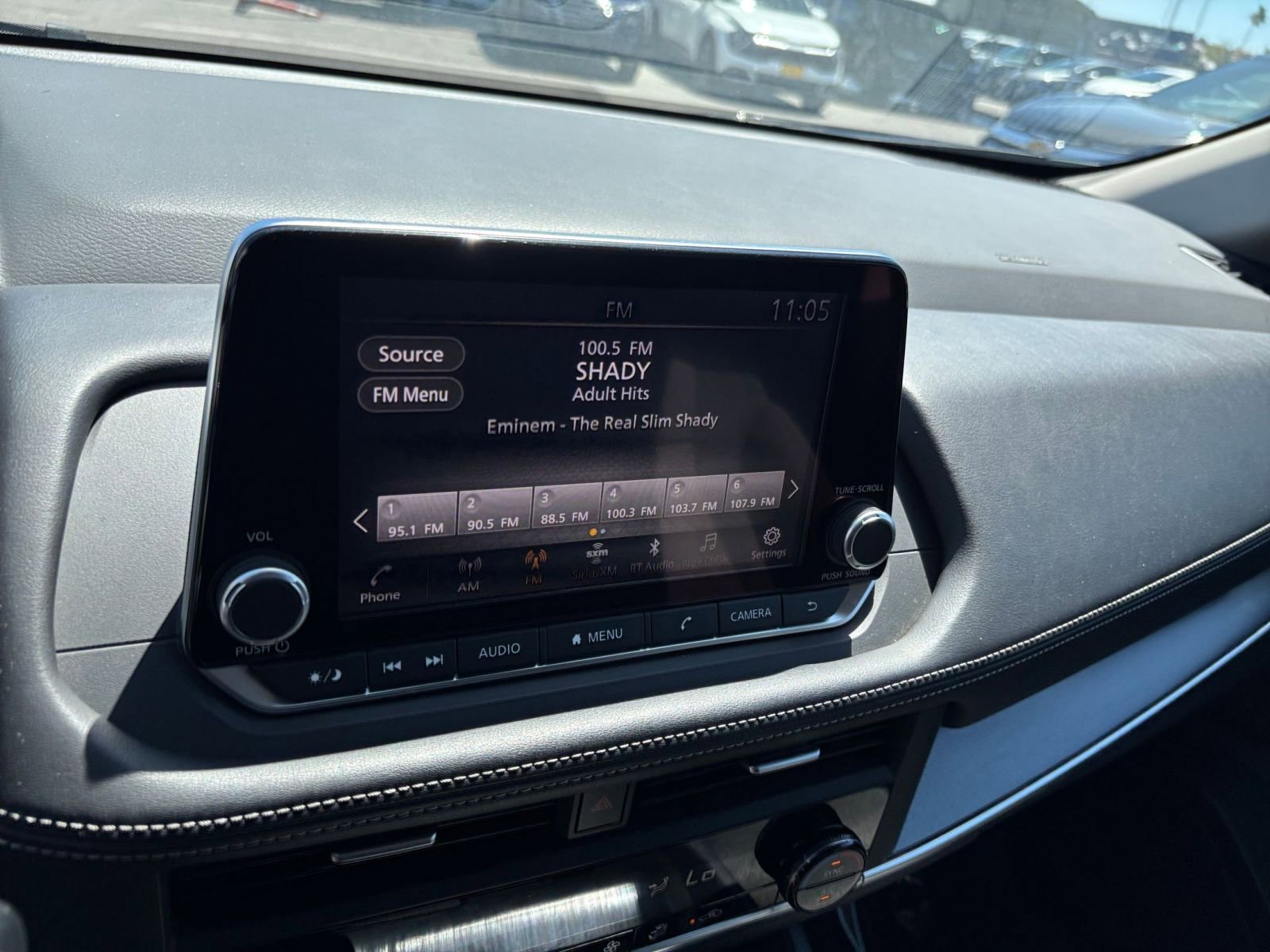 Used 2025 Nissan Rogue SV FWD image 20