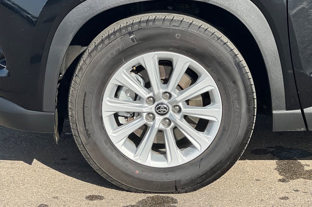 Certified 2025 Toyota Grand Highlander XLE image 27