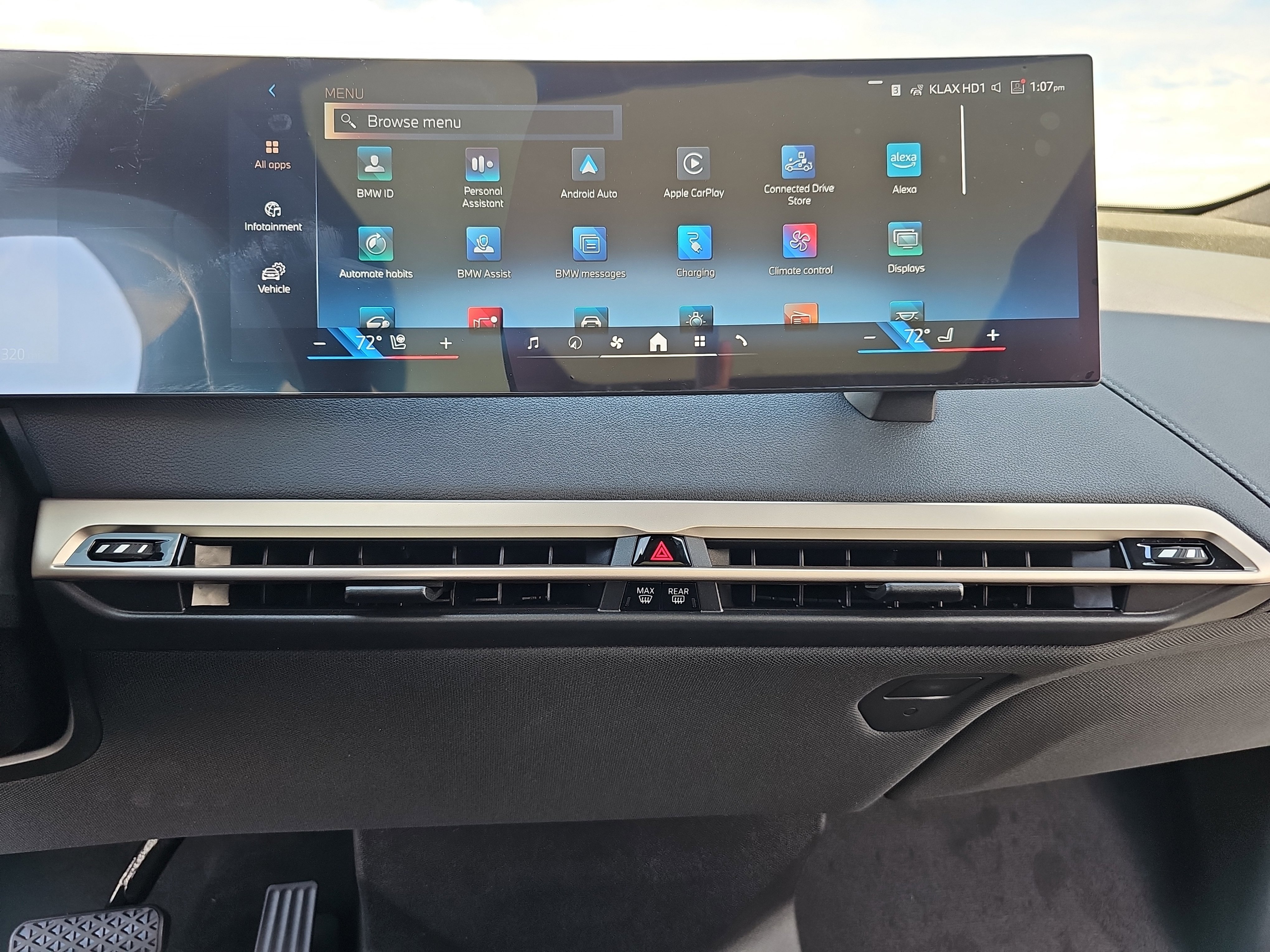 New 2026 BMW iX xDrive60 w/ Premium Package image 21