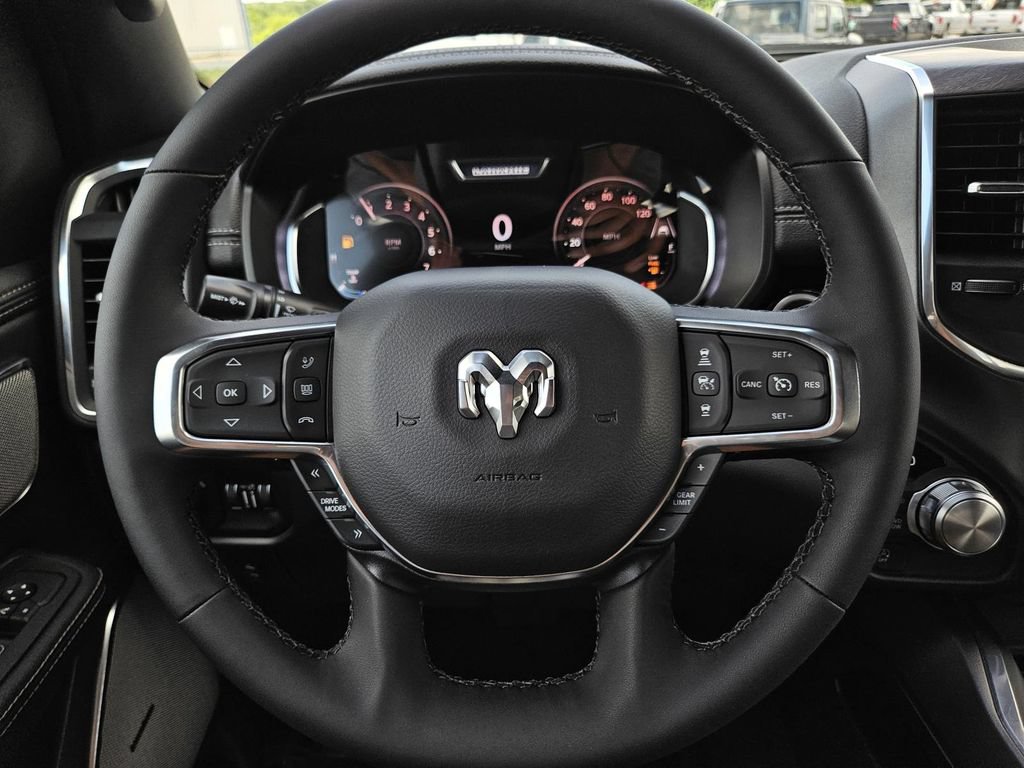 Used 2025 RAM 1500 Laramie AWD/4WD image 8