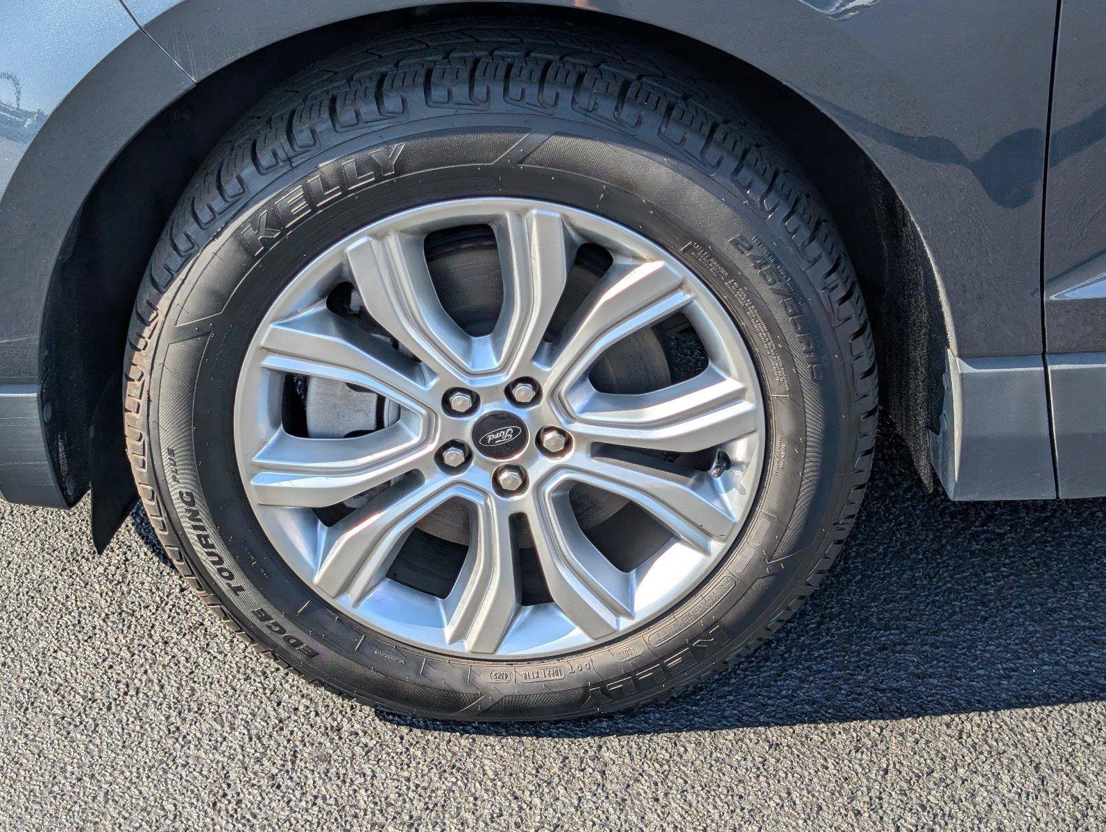 Used 2024 Ford Edge Titanium AWD/4WD image 11