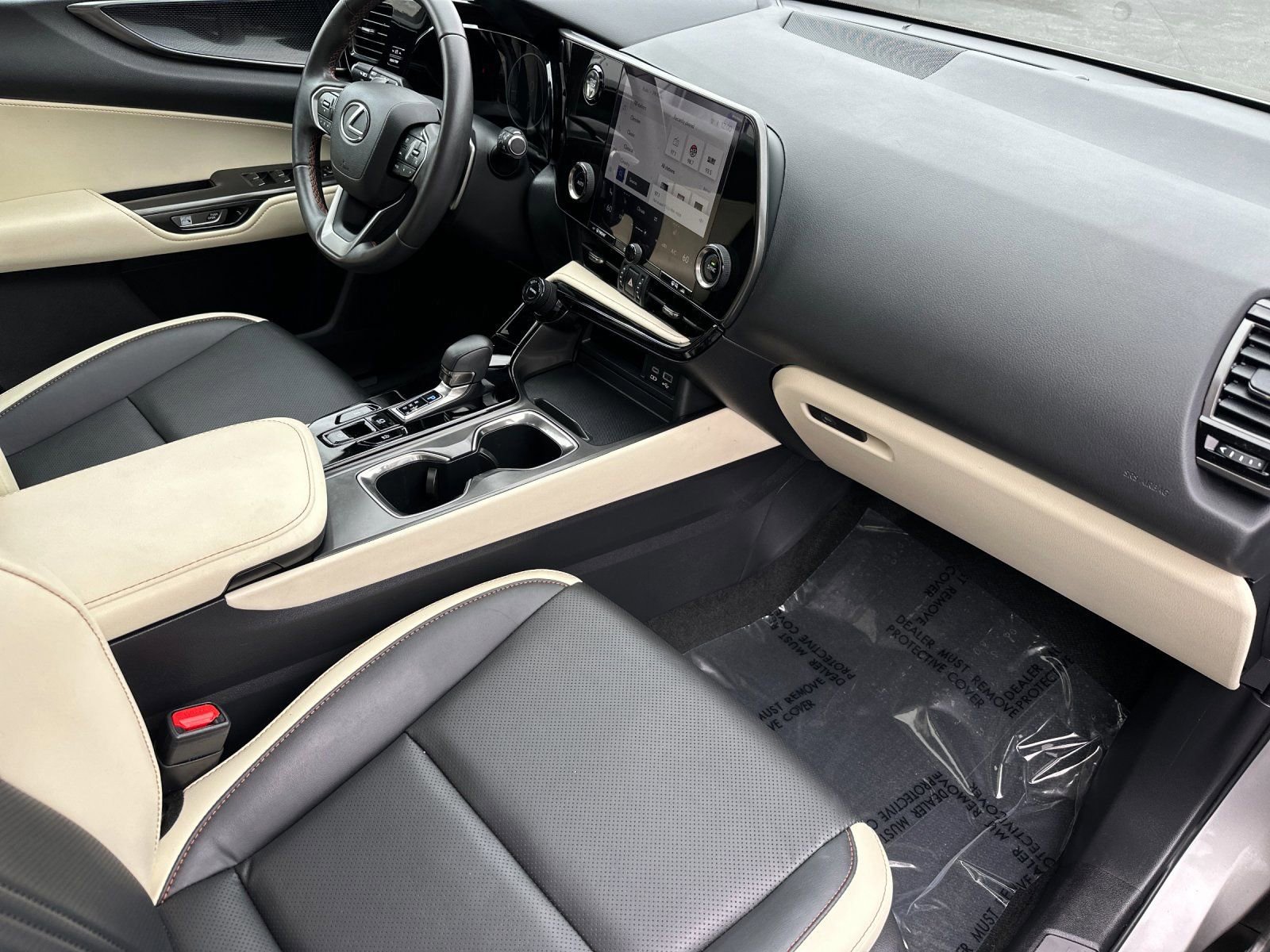 Used 2024 Lexus NX 250 FWD image 18