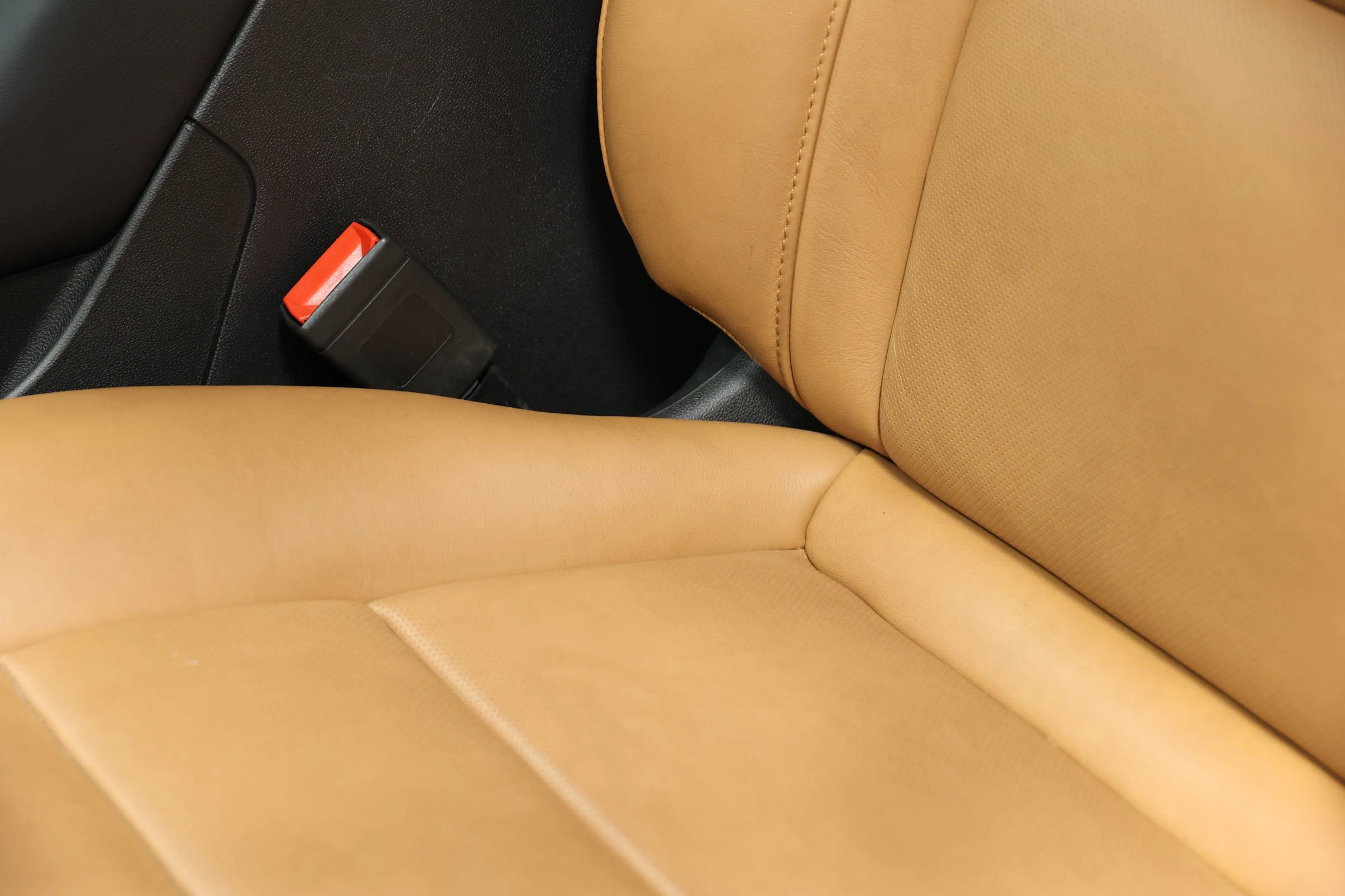 Used 2024 Cadillac XT4 Premium Luxury image 17