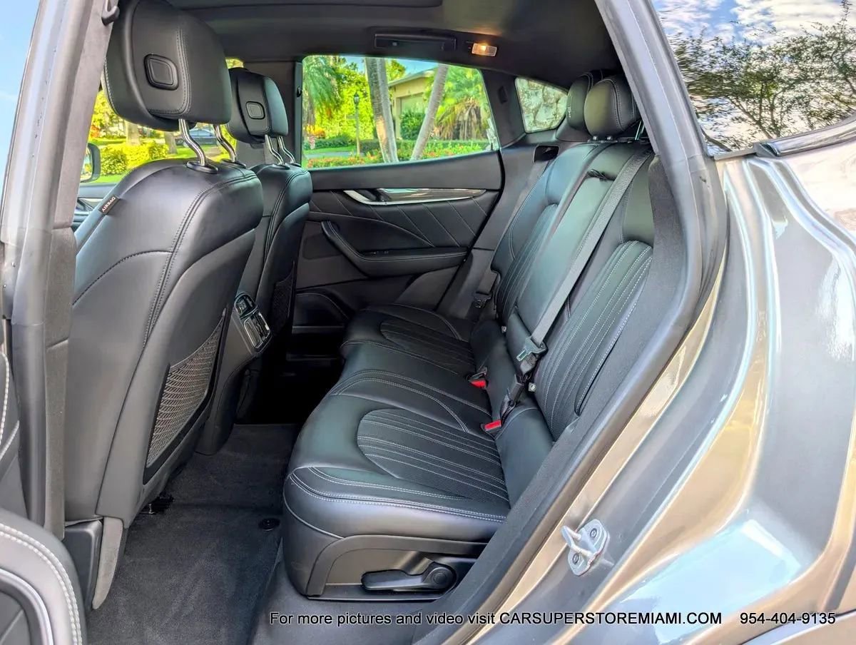 Used 2021 Maserati Levante image 31