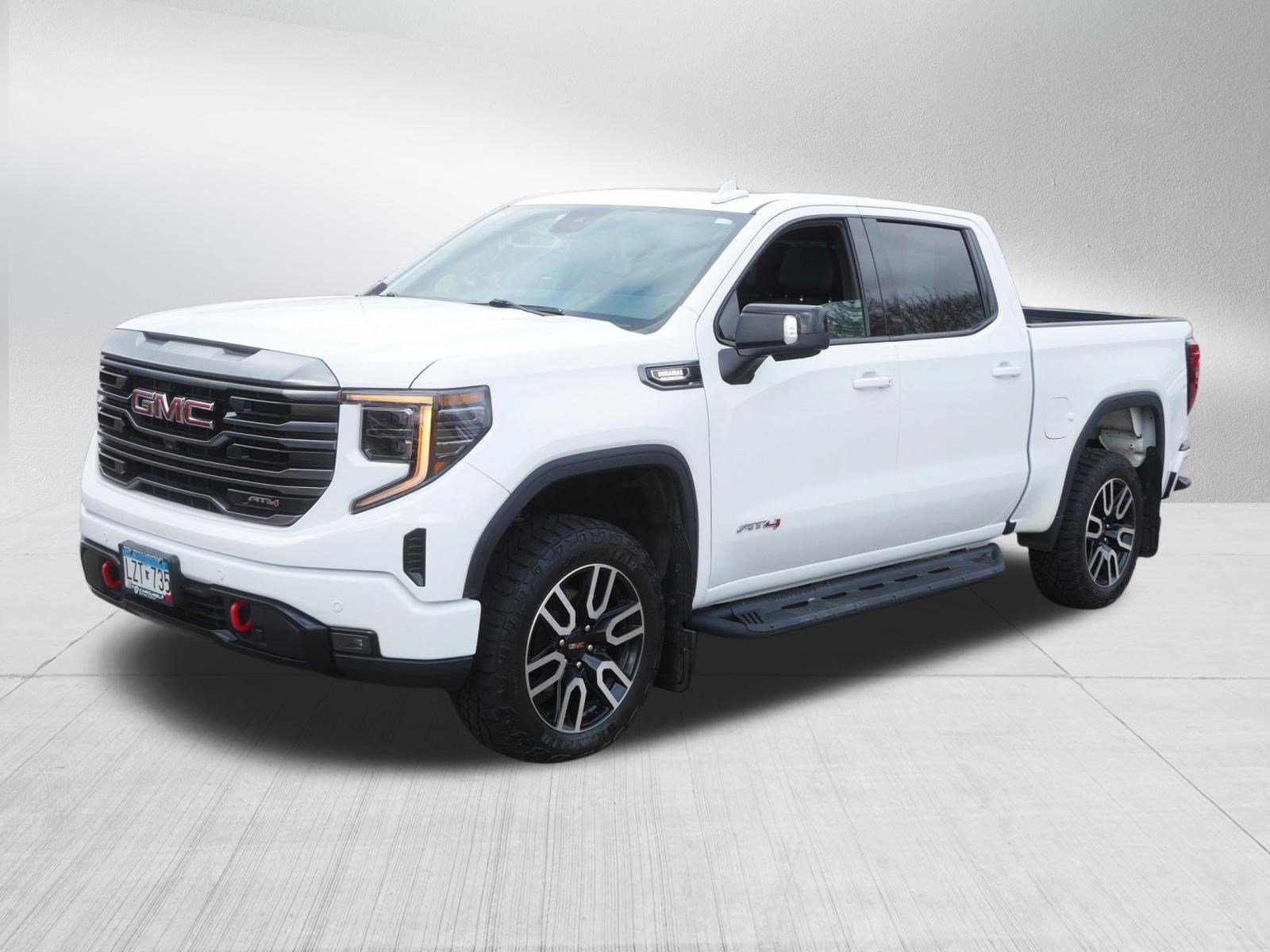 Used 2022 GMC Sierra 1500 AT4 w/ AT4 Premium Package image 3