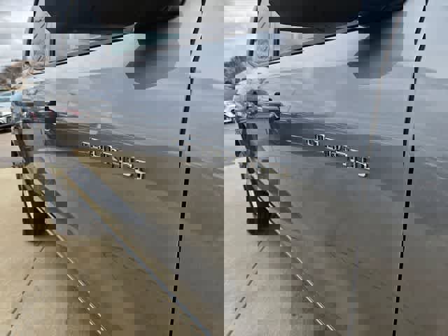 Used 2023 Chevrolet Colorado W/T image 12