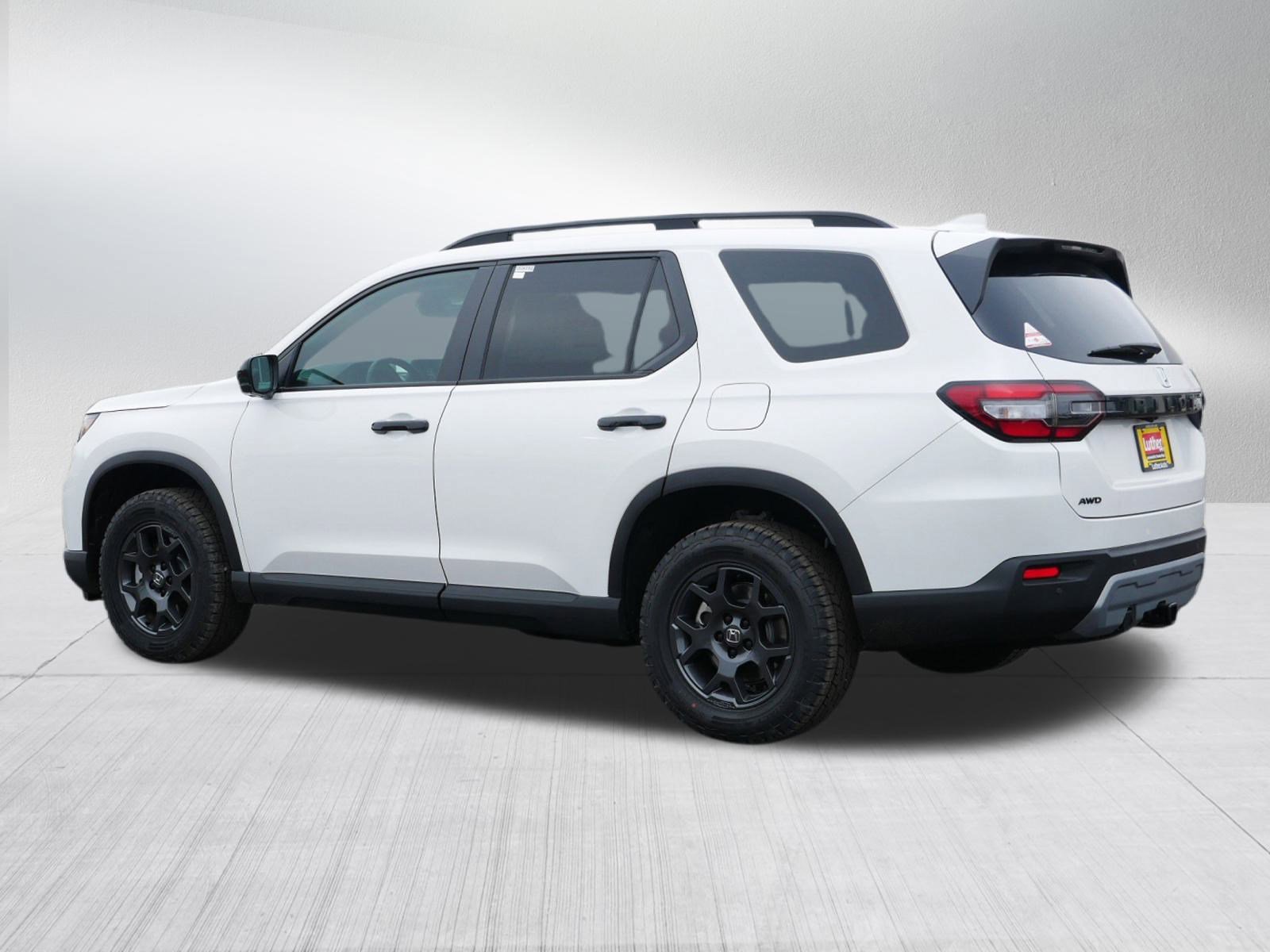 New 2025 Honda Pilot TrailSport image 5