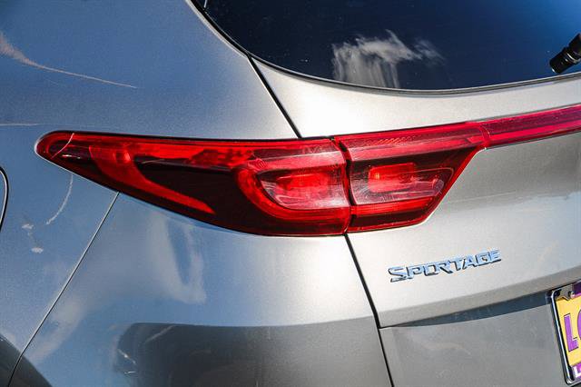 Used 2020 Kia Sportage LX image 11