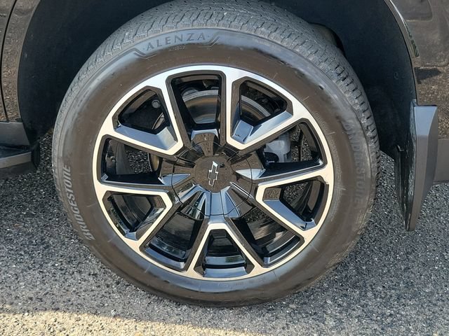 Certified 2022 Chevrolet Tahoe RST w/ Luxury Package AWD/4WD image 29